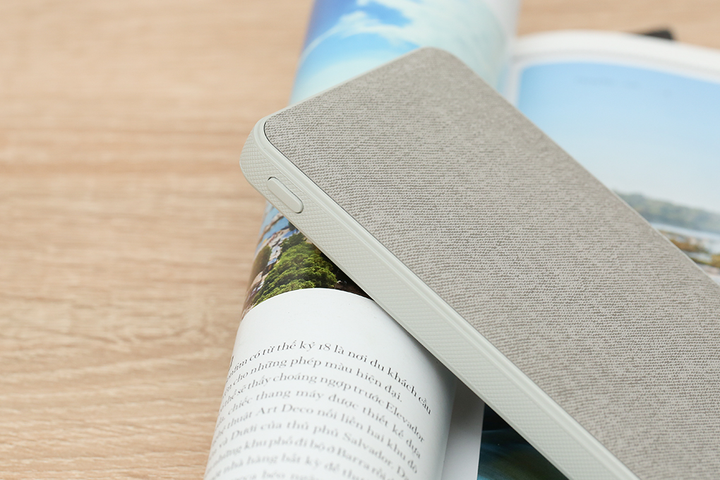 Pin sạc dự phòng Polymer 10.000 mAh Type C PD QC3.0 18W Xmobile P68D Màu Xám