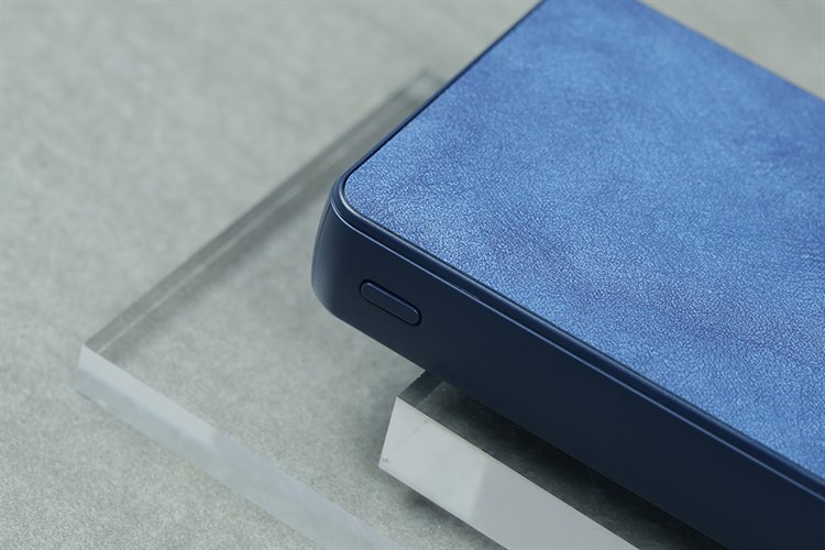 Pin sạc dự phòng Polymer 20.000 mAh Type C PD QC3.0 18W Xmobile PowerBox P69D Màu Xanh Navy