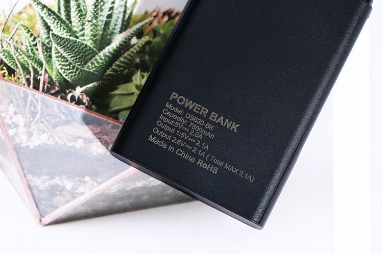 Pin sạc dự phòng 7500 mAh 10.5W AVA DS630 Màu Đen