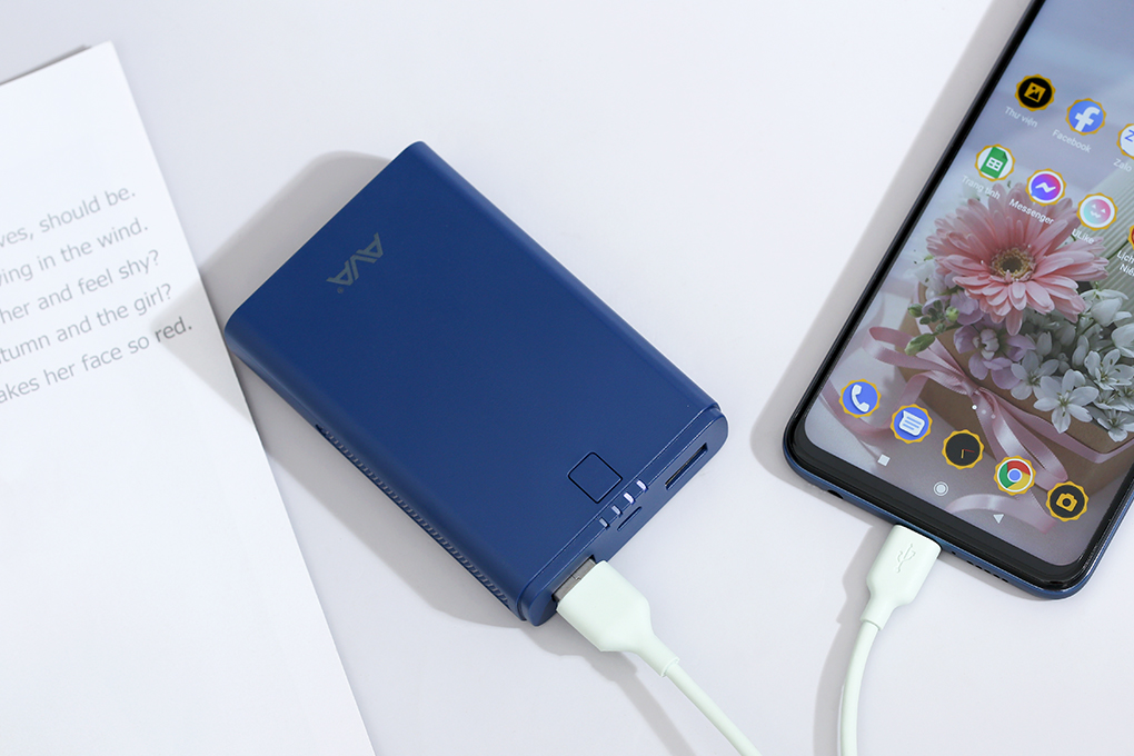 Pin sạc dự phòng 7500 mAh 10.5W AVA DS630 Màu Xanh Navy