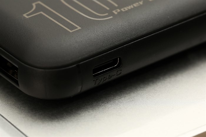 Pin sạc dự phòng Polymer 10000mAh Type C 10W AVA+ PB100S Màu Đen