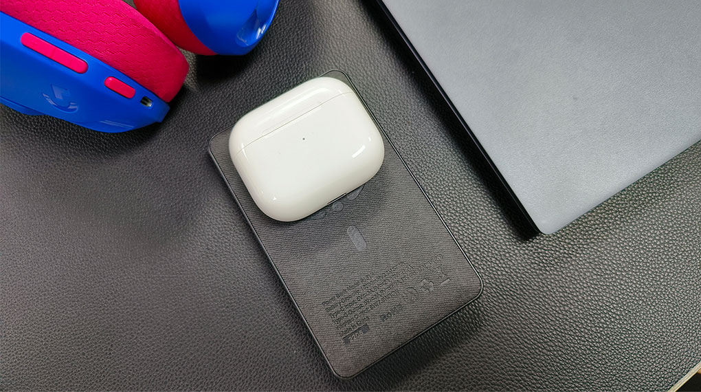 Pin sạc dự phòng không dây Xmobile PowerLite P181P - Sạc được cho các thiết bị có hỗ trợ Magsafe