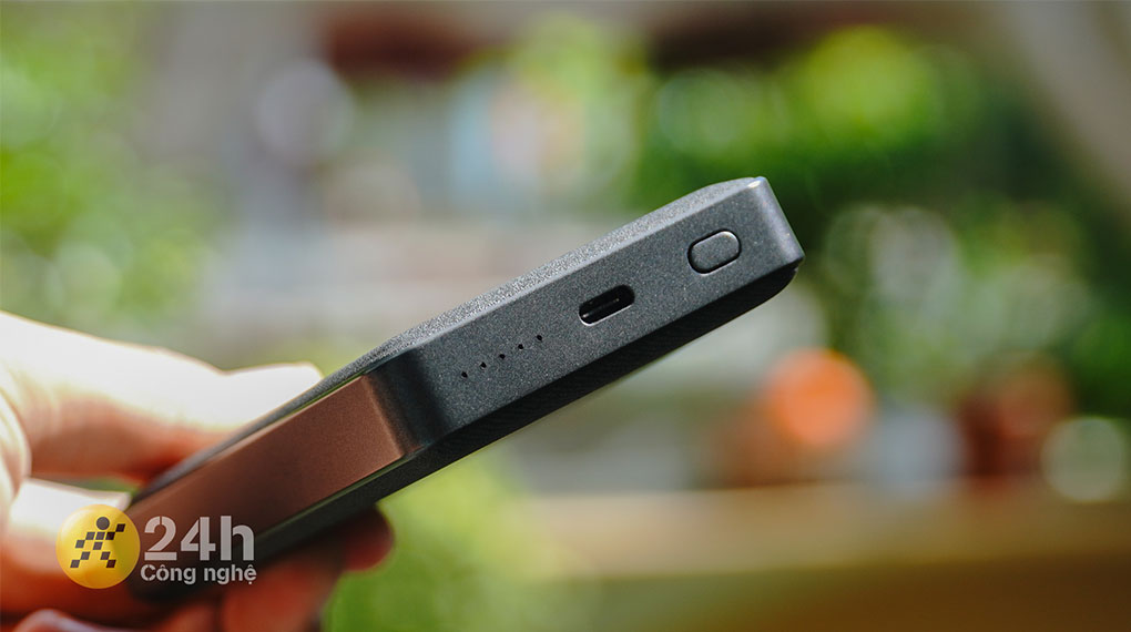 Pin sạc dự phòng không dây Xmobile PowerLite P181P - Trang bị một cổng Type-C