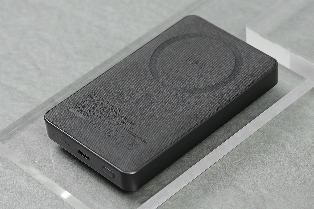 Pin sạc dự phòng Polymer 10000mAh không dây Magnetic Type C PD 20W Xmobile PowerLite P181P Màu Đen