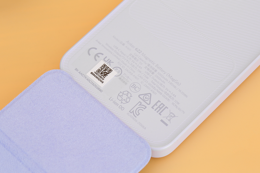 Pin sạc dự phòng Polymer 5000mAh không dây Magnetic Type C 12W Anker MagGo A1611 Màu Tím