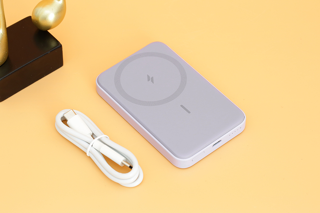 Pin sạc dự phòng Polymer 5000mAh không dây Magnetic Type C 12W Anker MagGo A1611 Màu Tím