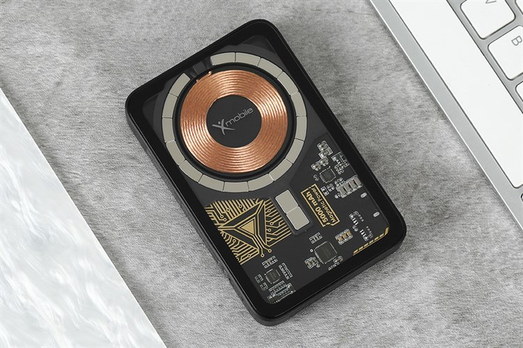 Pin sạc dự phòng Polymer 5000mAh không dây Magnetic Type C PD 20W Xmobile DS611 Màu Đen