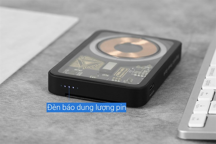 Pin sạc dự phòng Polymer 5000mAh không dây Magnetic Type C PD 20W Xmobile DS611 Màu Đen