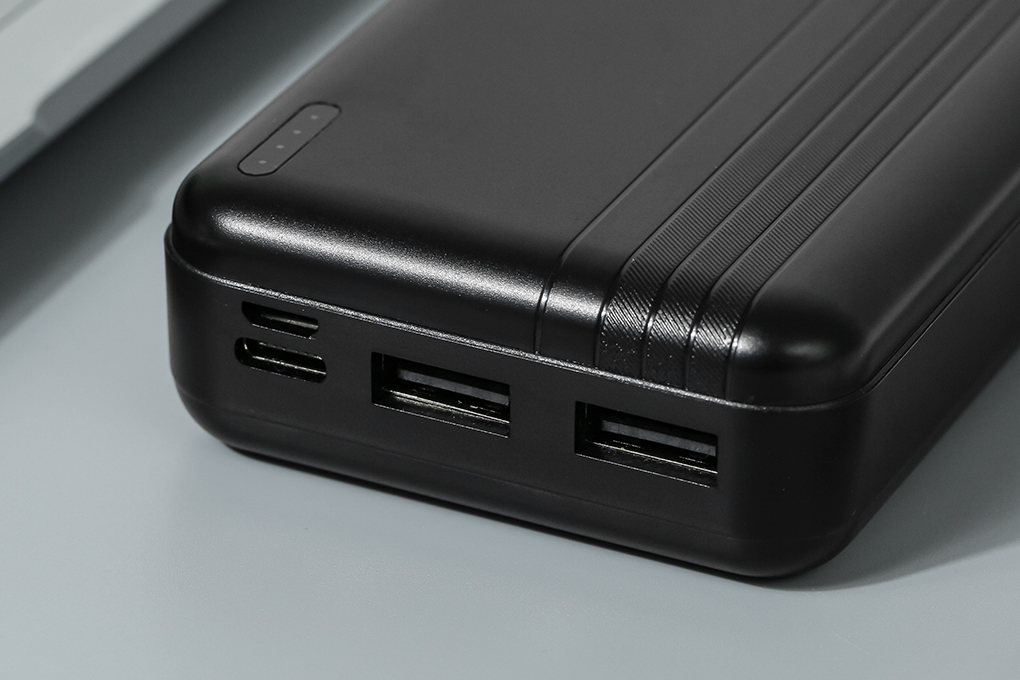 Pin sạc dự phòng Polymer 10000mAh 12W AVA+ DS609A Màu Đen