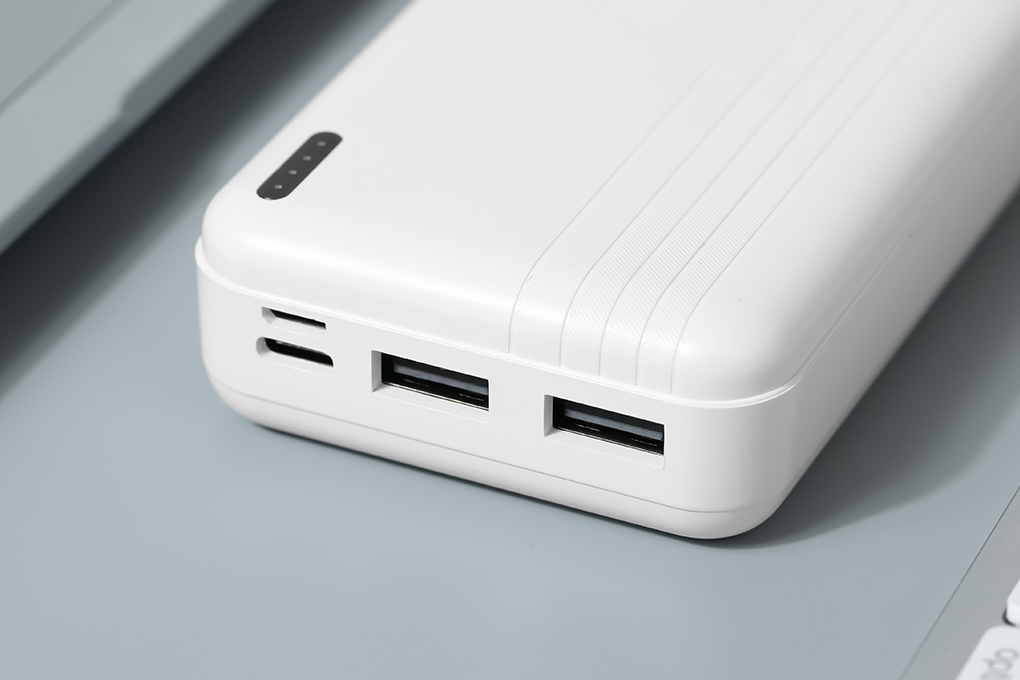 Pin sạc dự phòng Polymer 10000mAh 12W AVA+ DS609A Màu Trắng