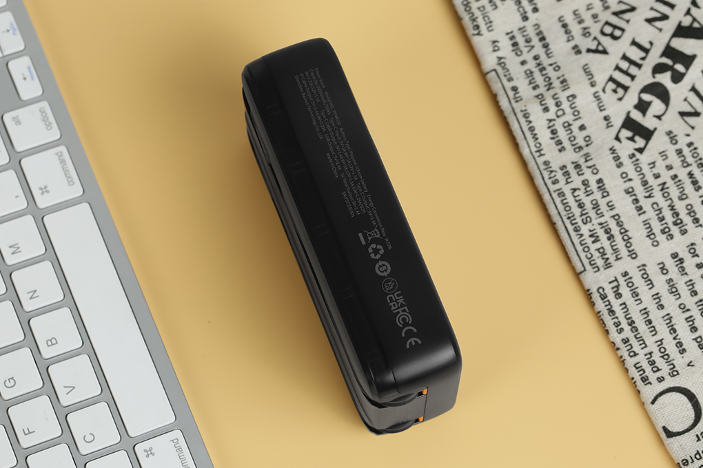 Pin sạc dự phòng Polymer 20000mAh Type C PD 22.5W Baseus Comet PPMD20 kèm cáp Lightning và Type C Màu Đen