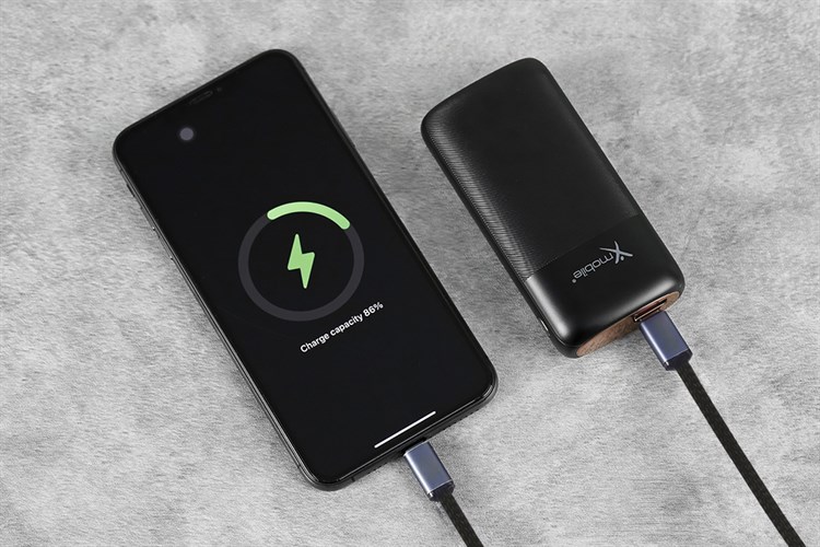 Pin sạc dự phòng 10000mAh Type C PD QC3.0 22.5W Xmobile T121 Màu Đen