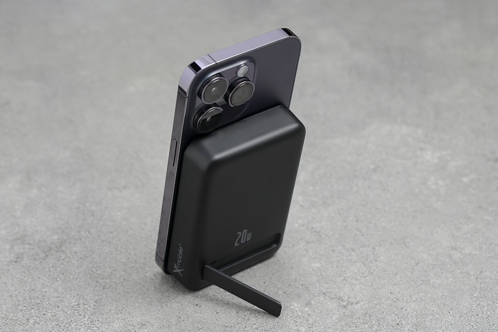 Pin sạc dự phòng Polymer 10000mAh không dây Magnetic Type C PD 20W Xmobile T156 Màu Đen
