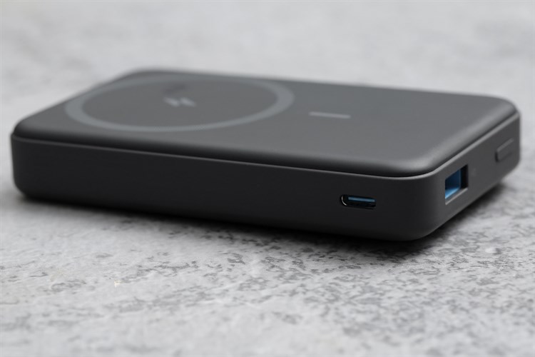 Pin sạc dự phòng 10000mAh không dây Magnetic Type C PD QC 3.0 20W Anker MagGo A1641 Màu Đen