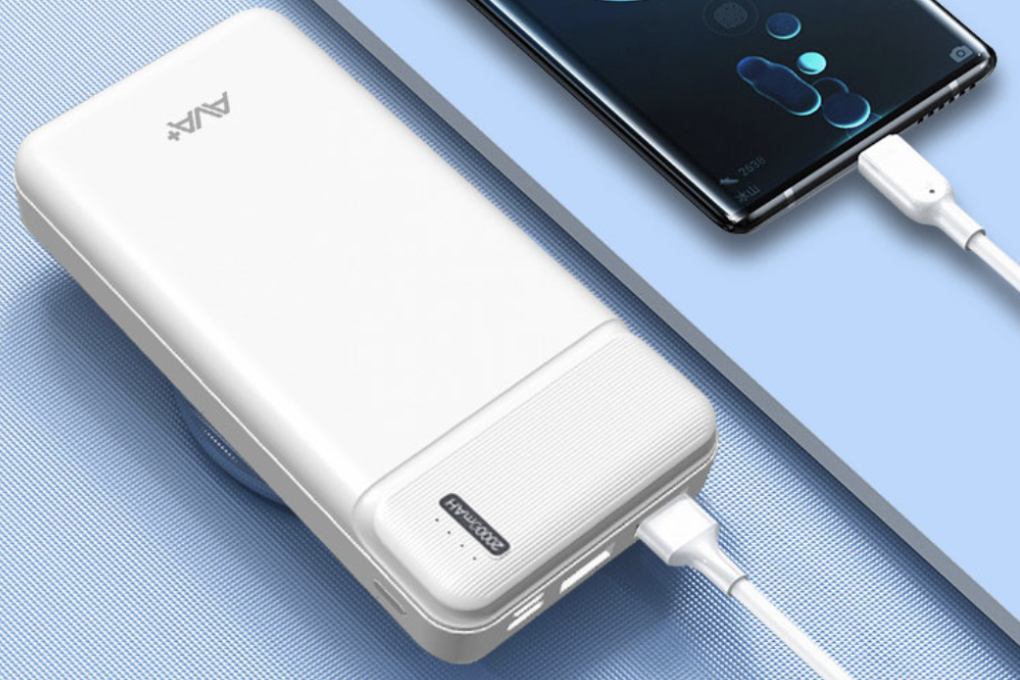 4 sạc dự phòng 20000 mAh dùng thoải mái không lo hết pin