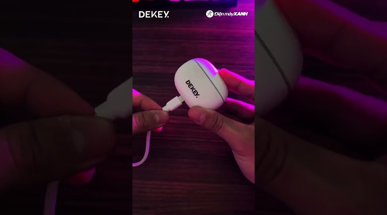 Pin sạc dự phòng Polymer 10000mAh Type-C QC 3.0 22.5W Dekey Power Pioneer P2786 kèm cáp Type-C - Đen