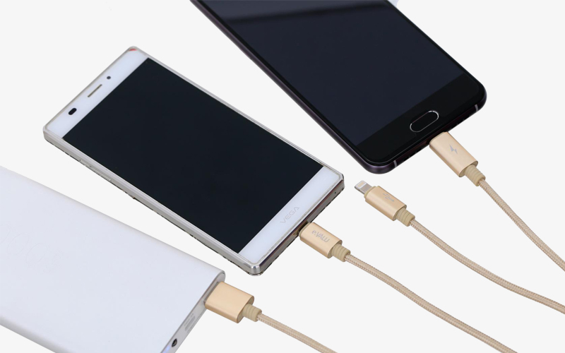 Cáp 3 đầu Lightning Type C Micro 1m eValu Spanker B - Điều chỉnh dòng điện sạc nhanh tối đa 3A