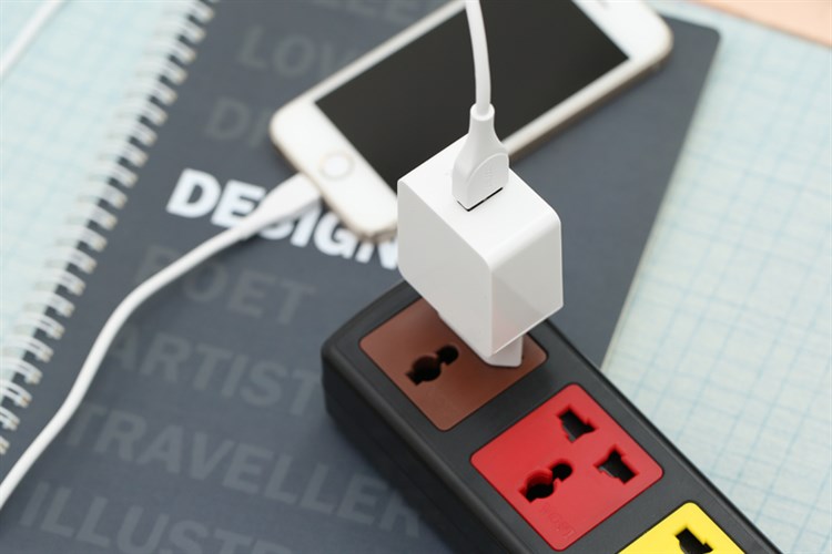 Cáp Lightning 2 m AVA U-Shape Trắng Màu Trắng