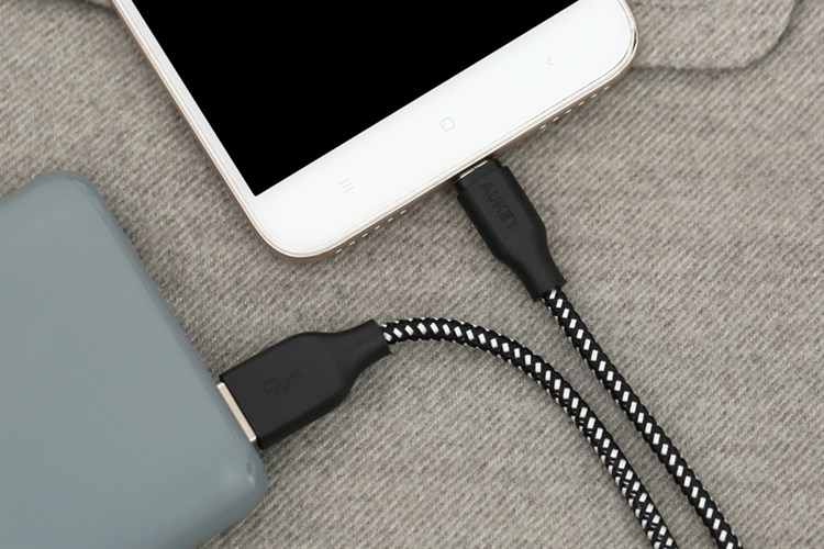 Cáp Micro 2 m AUKEY CBAM2 Đen Trắng Màu Trắng - Đen