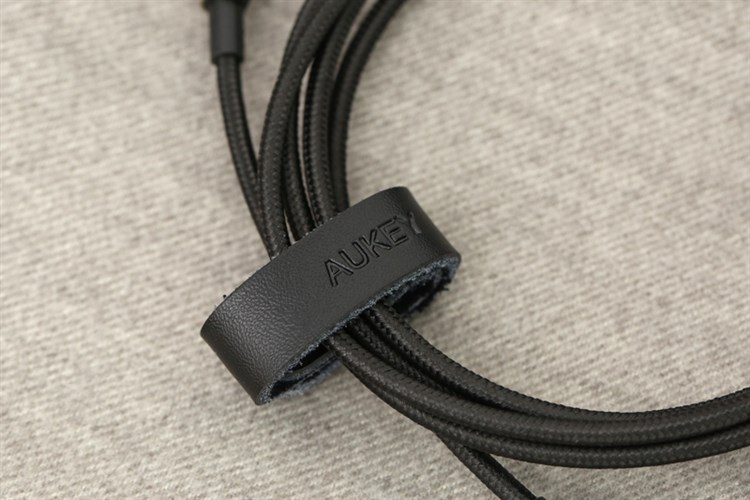 Cáp Lightning MFI 1.2m AUKEY CB-BAL6 Đen Màu Đen