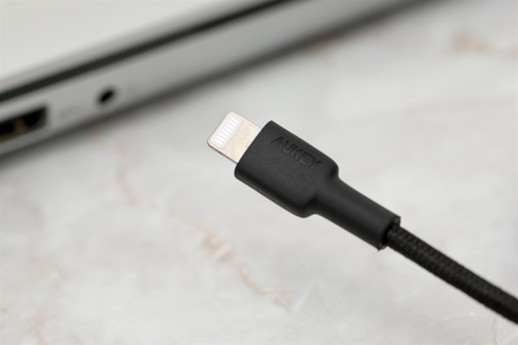 Cáp C - Lightning MFI 1.2 m AUKEY CB-CL1 Đen Màu Đen
