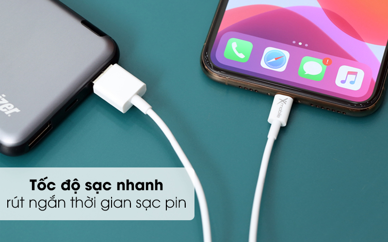 Đầu ra 2.1A giúp tốc độ sạc nhanh - Cáp Lightning 1m Xmobile AL01-1000 Trắng Đầu ra 2.1A giúp tốc độ sạc nhanh - Cáp Lightning 1m Xmobile AL01-1000 Trắng