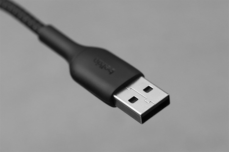 Cáp Lightning MFI 2m Belkin CAA002 Màu Đen