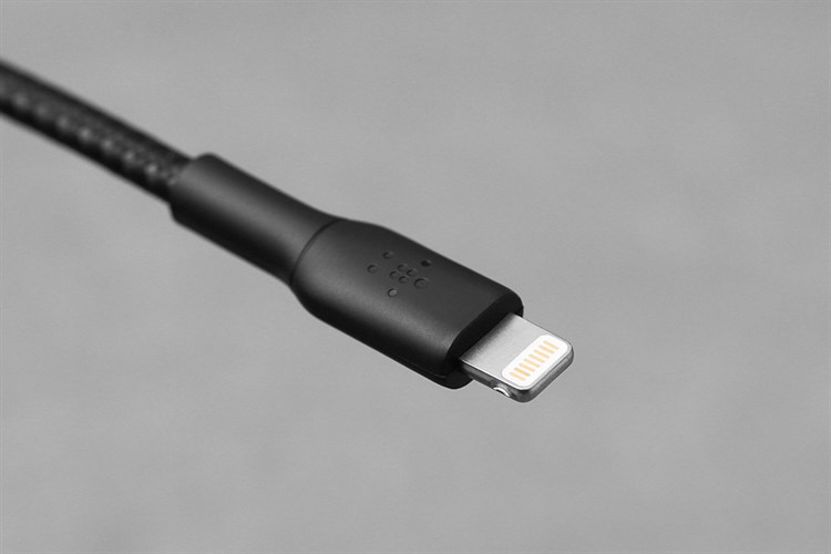 Cáp Lightning MFI 2m Belkin CAA002 Màu Đen