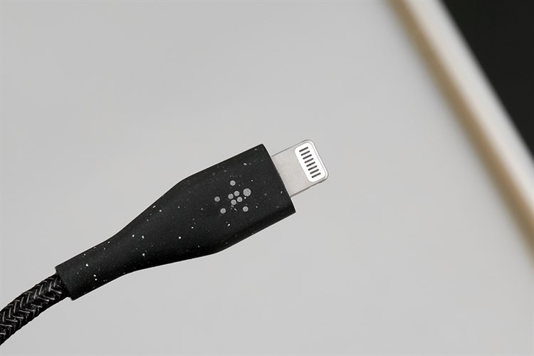 Cáp Type C - Lightning MFI 1.2m Belkin Duratex Plus F8J243 Màu Đen