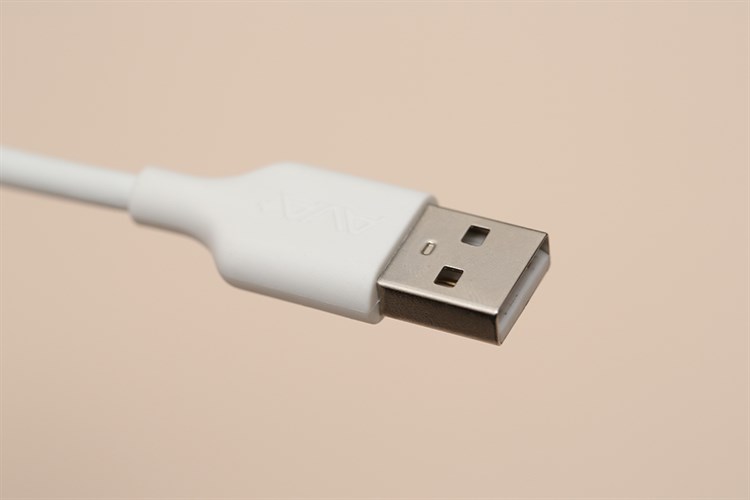 Cáp sạc và truyền dữ liệu USB-A - Lightning 12W 1m AVA+ DR-L04 Màu Trắng