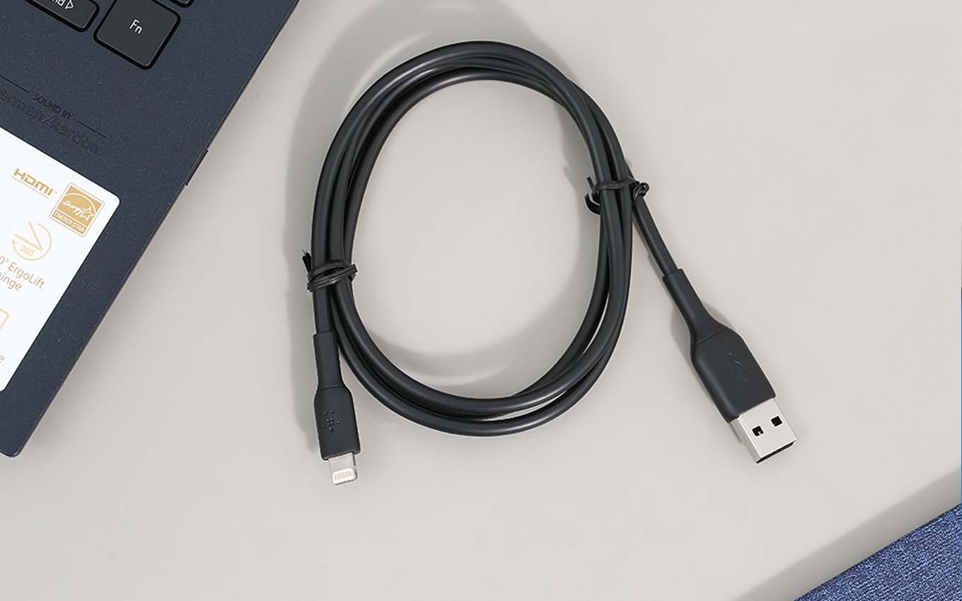 Cáp USB - Lightning MFI Belkin CAA001 1m - Thiết kế gọn gàng, bền chắc