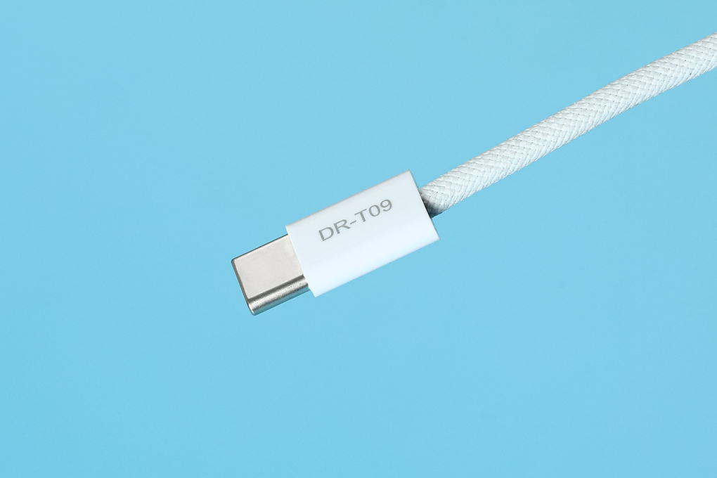 Cáp sạc nhanh và truyền dữ liệu Type-C - Type-C 60W 1m Xmobile DR-T09 Màu Xám nhạt