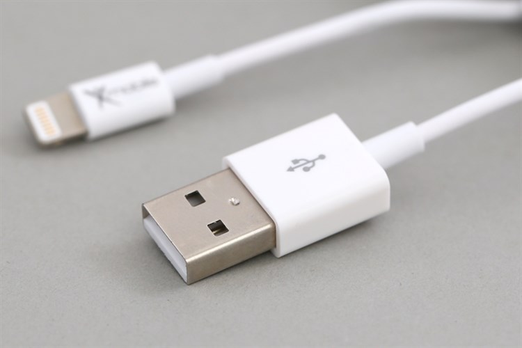 Dây cáp Lightning 1 m Xmobile Màu Trắng