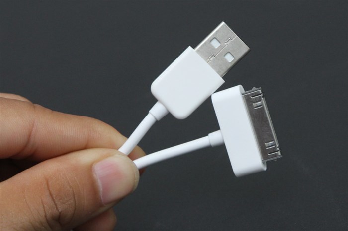 Dây cáp iPhone 4 - iPhone 4s 1 m Xmobile Màu Trắng