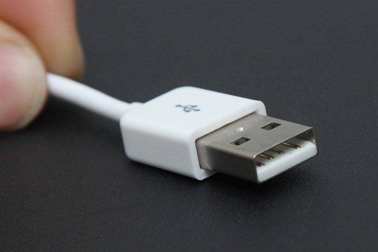 Dây cáp iPhone 4 - iPhone 4s 1 m Xmobile Màu Trắng