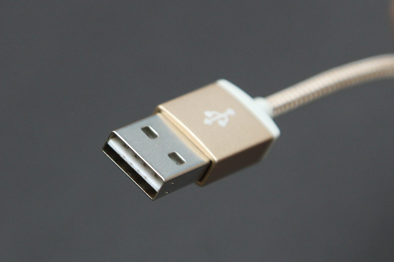 Dây cáp Lightning 1 m Xmobile AL06-1000 - Đầu cáp USB tương thích với mọi adapter hay cổng trên pin sạc, laptop… Dây cáp Lightning 1 m Xmobile AL06-1000 - Đầu cáp USB tương thích với mọi adapter hay cổng trên pin sạc, laptop…