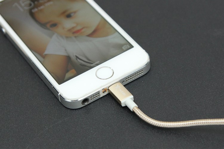 Dây cáp Lightning 1 m Xmobile AL06-1000 Màu Vàng đồng