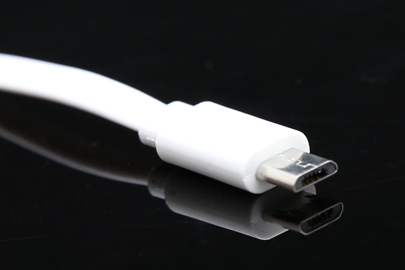 ក្បាលកាប micro USB ច្រើនតែលម្មនឹងរន្ធទូរស័ព្ទ ថេបប្លេត ក្បាលកាប micro USB ច្រើនតែលម្មនឹងរន្ធទូរស័ព្ទ ថេបប្លេត