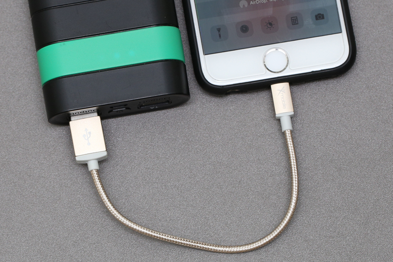 Dây cáp Lightning 0.2 m Xmobile AL06-200 - Sạc pin cho thiết bị từ pin sạc dự phòng