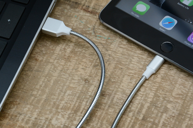 Dây cáp Lightning 1 m Xmobile LTL-03 - Kết nối thiết bị với laptop truyền tải dữ liệu dễ dàng Dây cáp Lightning 1 m Xmobile LTL-03 - Kết nối thiết bị với laptop truyền tải dữ liệu dễ dàng