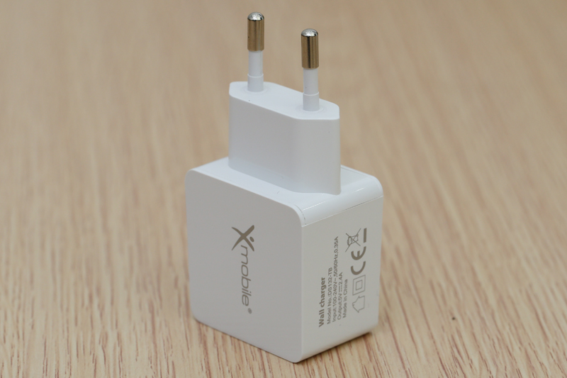 Adapter sạc 2 cổng 2.4A Xmobile DS132-TB - Thiết kế cứng cáp, quen thuộc Adapter sạc 2 cổng 2.4A Xmobile DS132-TB - Thiết kế cứng cáp, quen thuộc