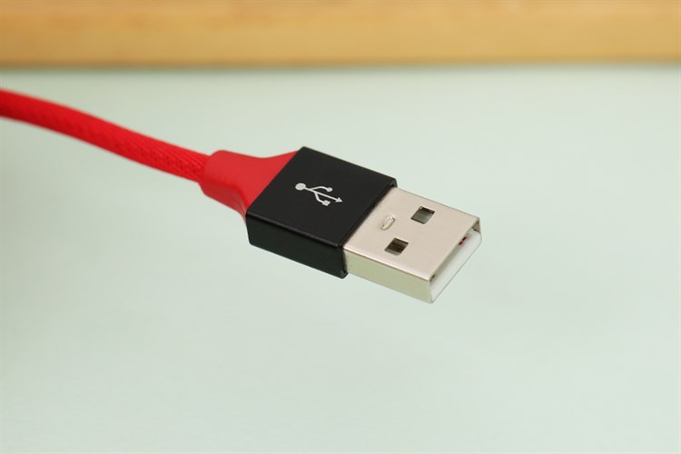 Dây cáp Lightning 2 m e.VALU LTL-04 Màu Đỏ