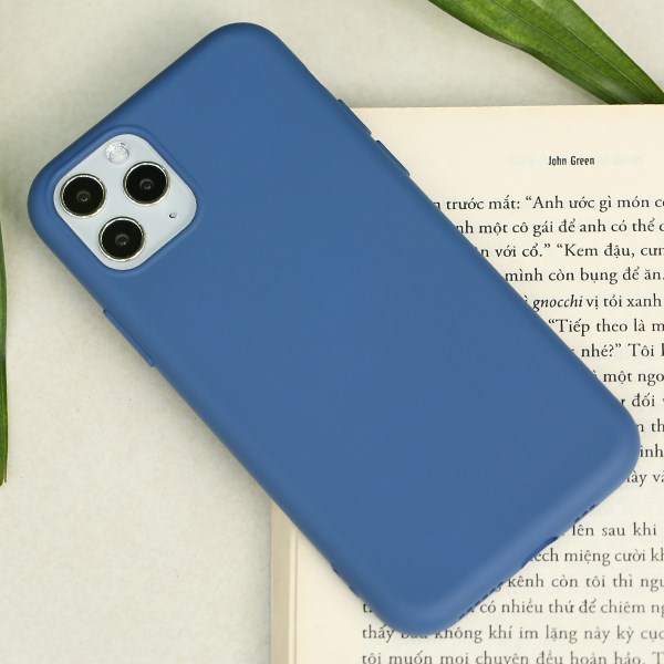 op-lung-iphone-11-pro-deo-silicone-nhan-xanh-navy-ava-600x600