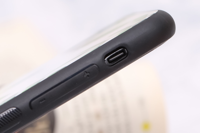 Ốp lưng iPhone XS Max Nhựa cứng Tempered CKTG548 Lá