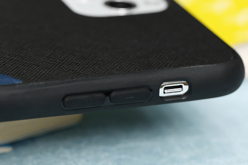 Ốp lưng iPhone 11 Pro Max Nhựa dẻo Casual Skin PU COSANO