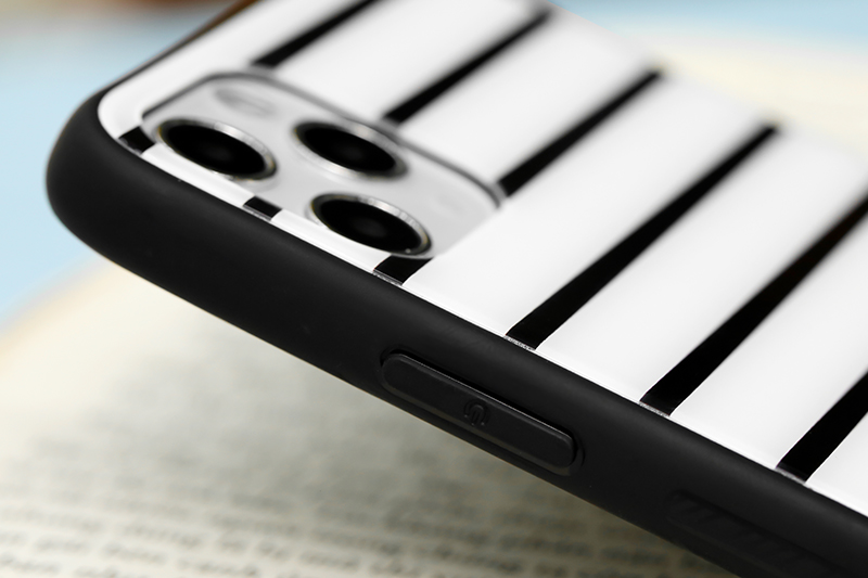 Ốp lưng iPhone 11 Pro Max Nhựa cứng viền dẻo Tempered Glass COSANO SRM451 Sọc