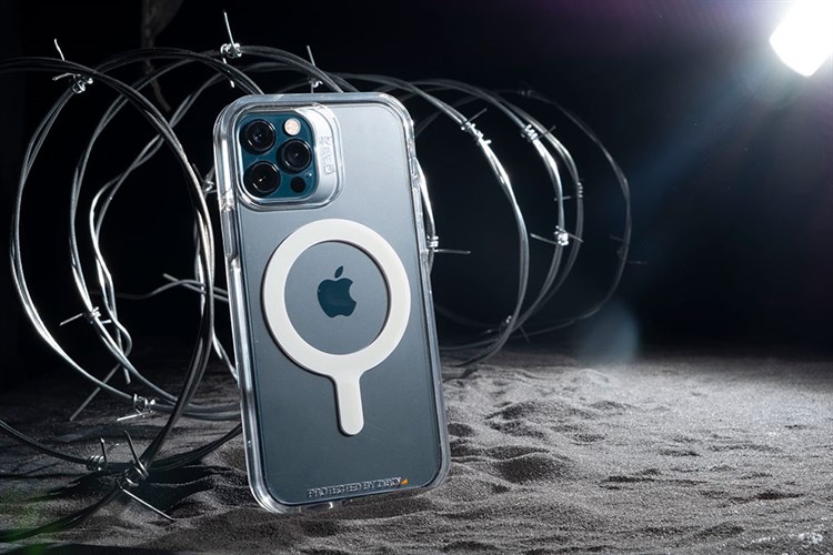 Ốp lưng Magsafe iPhone 12/12 Pro Silicone GEAR4 D3O Crystal Palace Snap Chính hãng Màu Trắng