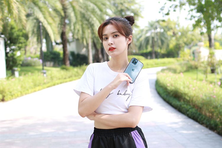 Ốp lưng iPhone 12/12 Pro Silicone GEAR4 D3O Hackney 4m Chính hãng Màu Trắng