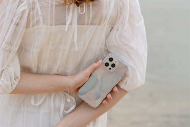 Ốp lưng iPhone 14 Pro Max Nhựa dẻo UniQ Coehl Chính hãng Màu Xanh Dương