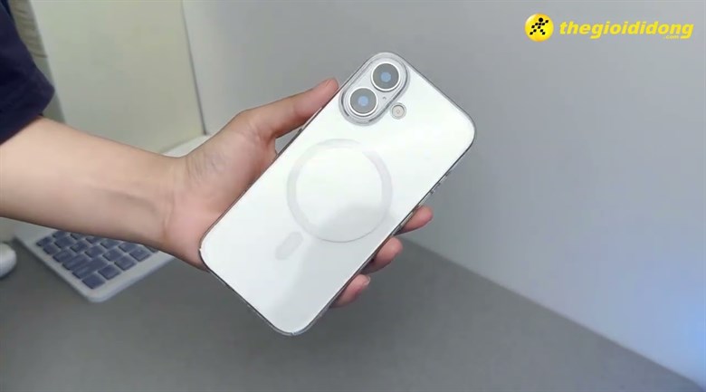 Ốp lưng MagSafe iPhone 17 JC PC AVA+ Slim 1mm YF1182